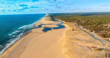 Villa ALICE ideally located in the heart of the MOLIETS-ET-MAA golf course