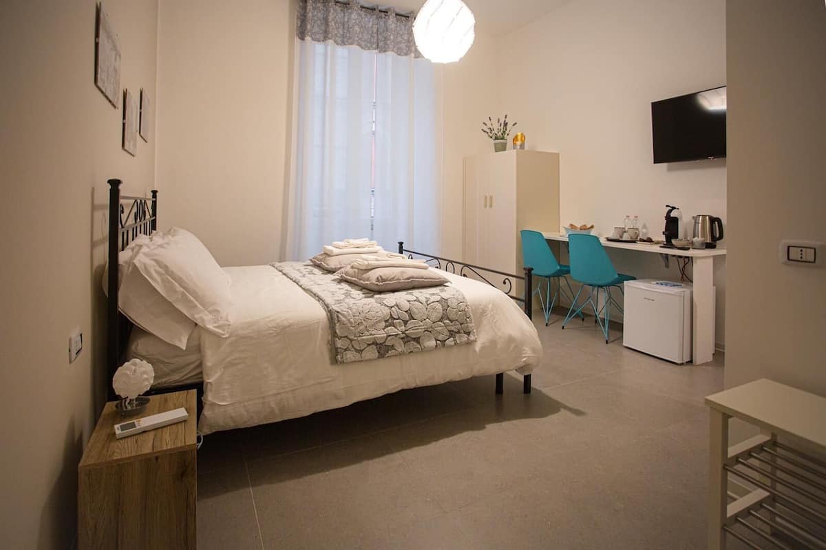 Habitación clásica | Escritorio, espacio para trabajar con un portátil, cortinas opacas