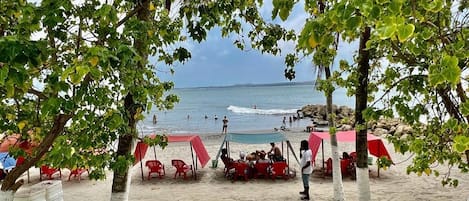 Beach nearby, beach towels