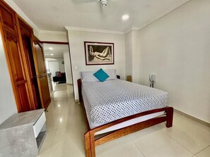 2 Schlafzimmer, Zimmersafe, Bügeleisen/Bügelbrett, kostenloses WLAN