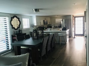 Private kitchen - Fully remodeled unit on the water (Key Largo)