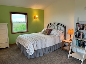 3 bedrooms, internet - JD36: Flyway | Multiple Decks with Amazing Marsh Views (Ocracoke)