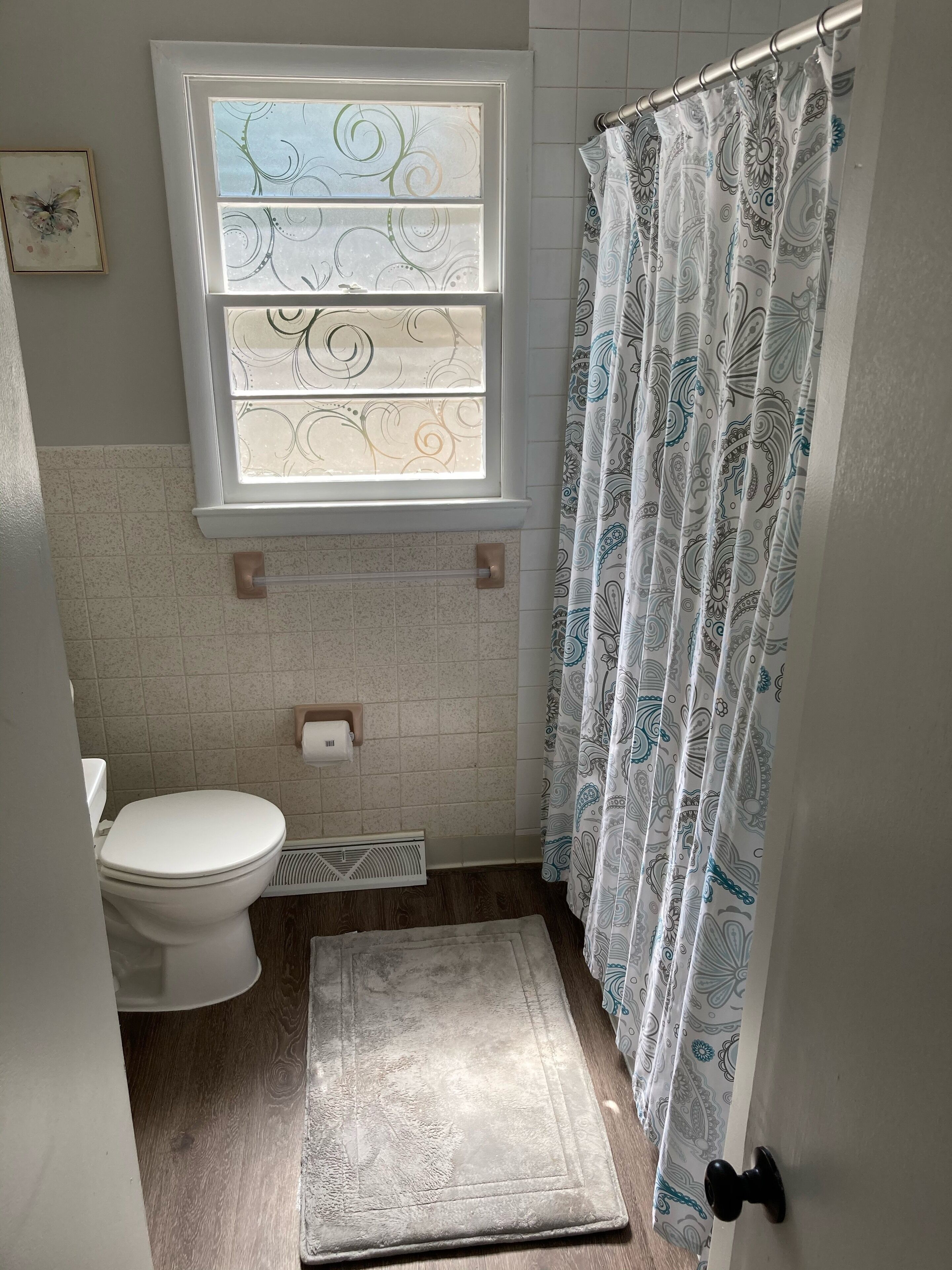 Combinazione doccia/vasca, asciugacapelli, asciugamani, sapone