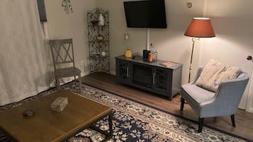 Een smart-tv, een dvd-speler en een filmbibliotheek