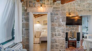 3 Schlafzimmer, BĂŒgeleisen/BĂŒgelbrett, Internetzugang, BettwĂ€sche