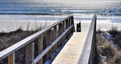 Condo with Ocean Views! Steps to the Sea! Sleeps 8. The complex is oceanfront!