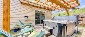 3 Master Suites, Spa, Pool table, Game room, views