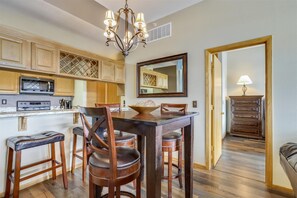 Dining - Lake Forest 204F: Close to Frisco Main St - Views Overlooking Lake Dillon. (Frisco)