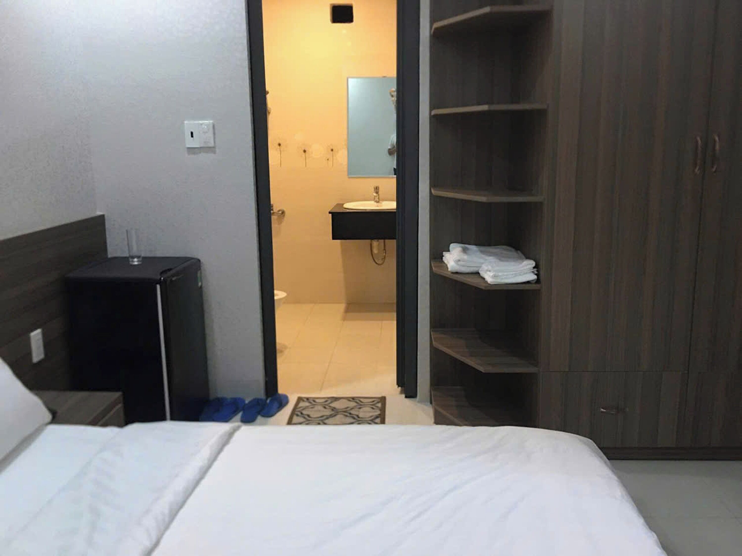Desk, iron/ironing board, free WiFi, bed sheets