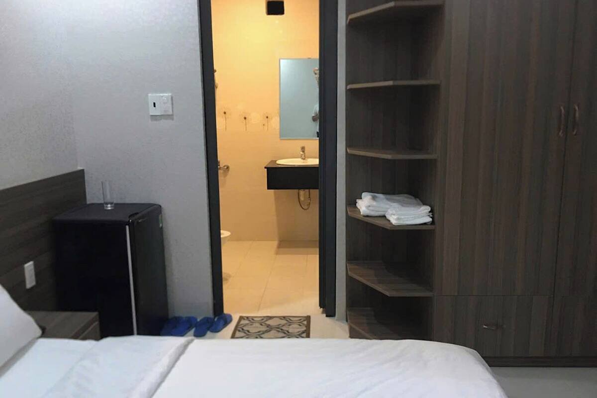 Desk, iron/ironing board, WiFi (free), bed sheets