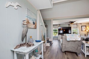 TV, Netflix, streaming services