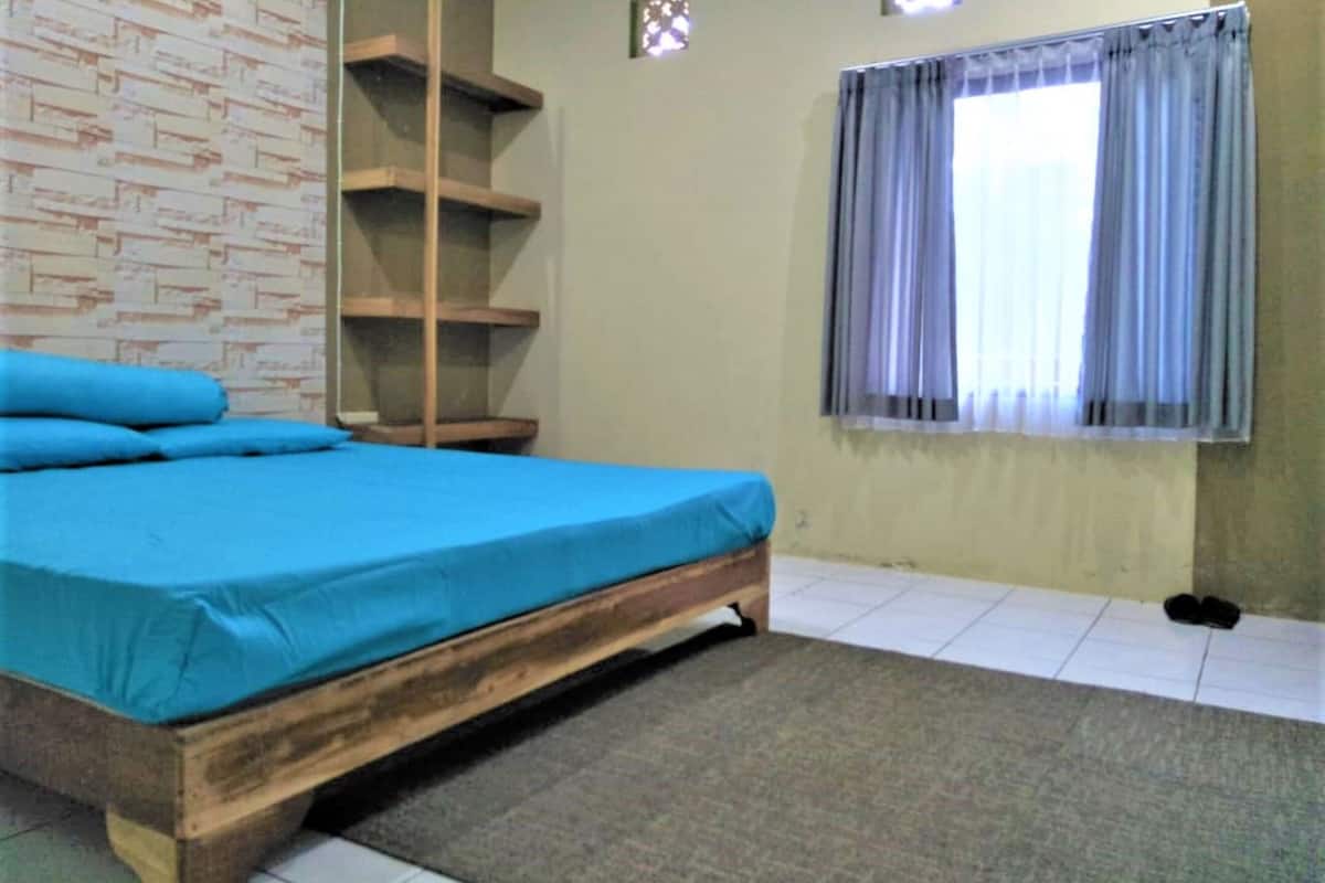 1 slaapkamer, een bureau, gratis wifi, beddengoed