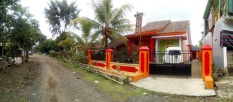 Yunior Guesthouse