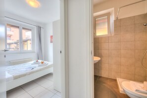 Bruser, hårtørrer, håndklæder
