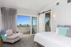 4 bedrooms, bed sheets