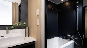 Badewanne und Dusche (separat), Komfortbadewanne