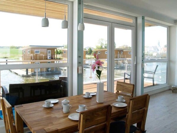 Imagen sin descripción, 1 de 23, botón