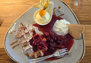 Unclassified image, 5 of 19, button