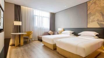 Deluxe Twin Room | Desk, blackout curtains, free WiFi, bed sheets