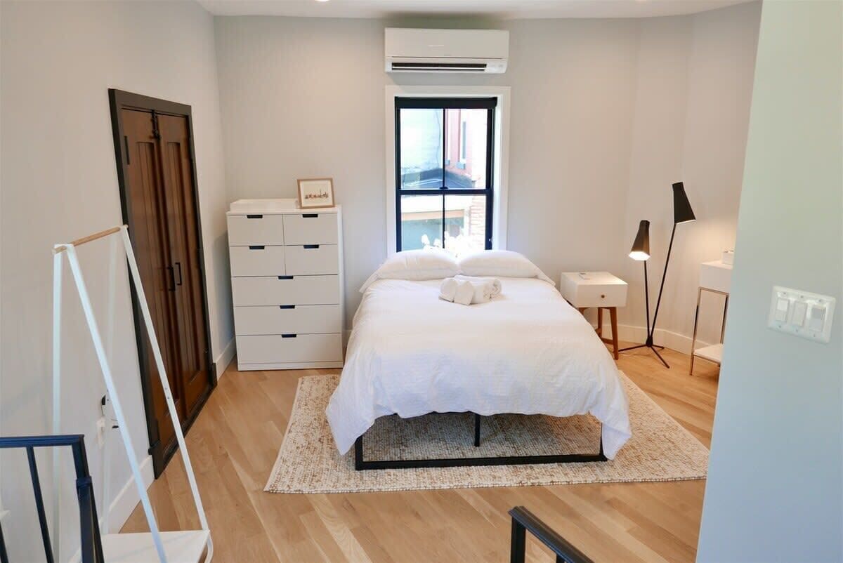 1 bedroom, iron/ironing board, travel cot, WiFi
