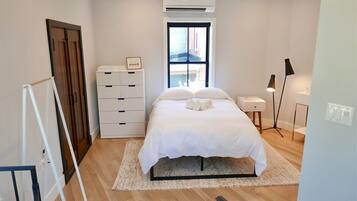 1 bedroom, iron/ironing board, travel cot, WiFi