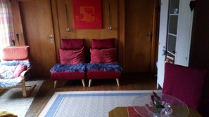 Maison | Coin séjour | Télévision de 42 pouces avec chaînes par satellite