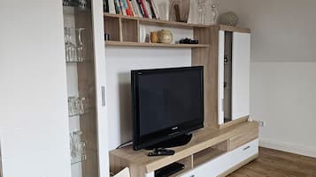 Apartment | Living area | TV