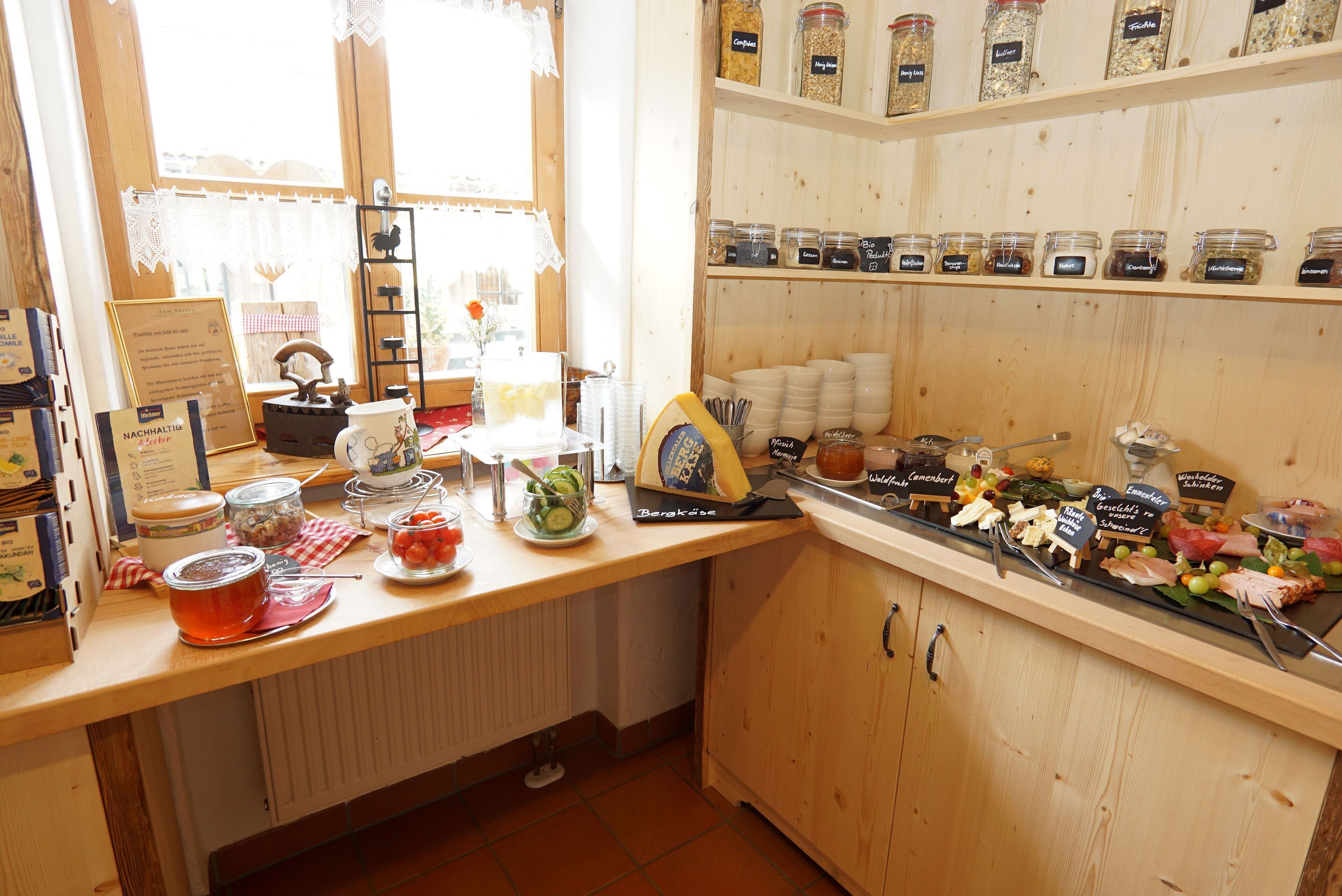 Desayuno bufé gratuito y diario