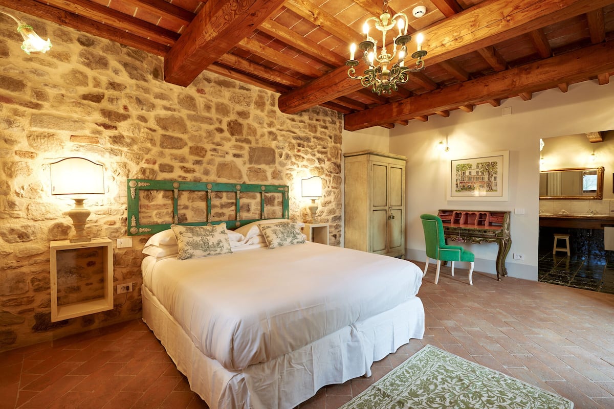 Apartment Smeraldo with Sauna | 2 bedrooms, premium bedding, pillowtop beds, desk