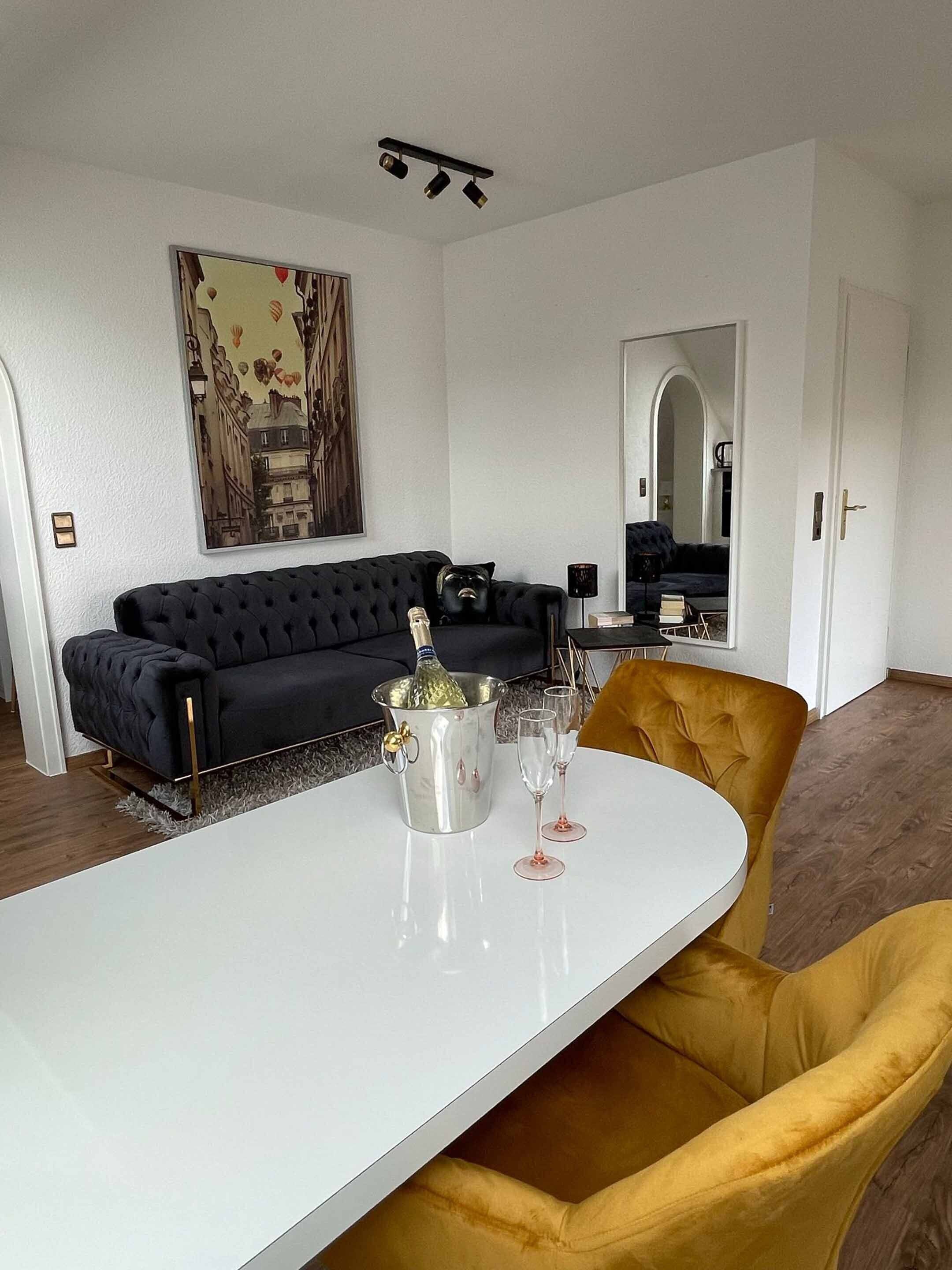 Studio | In-room dining