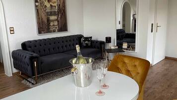 Studio | In-room dining