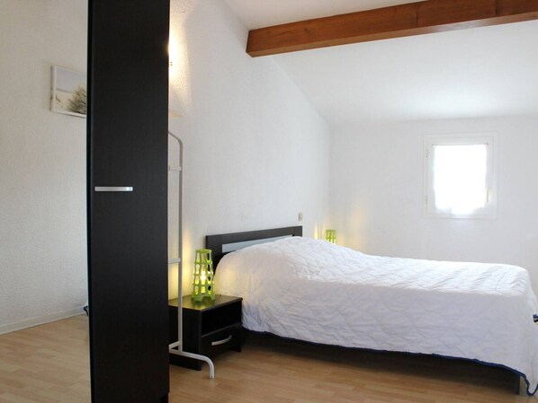 2 bedrooms