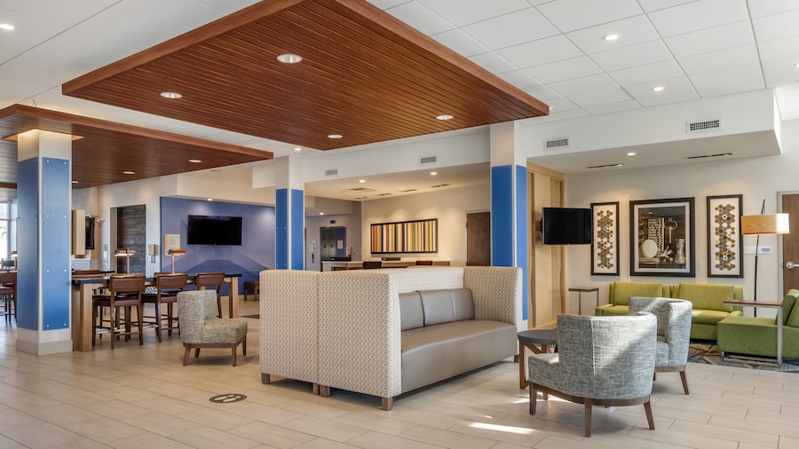 Holiday Inn Express & Suites Carlisle Southwest – I-81 by IHG