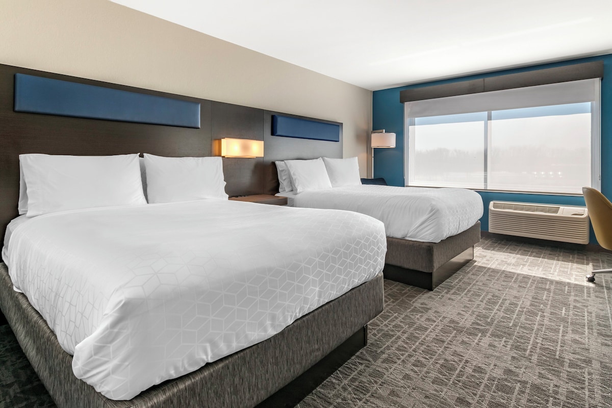 Standard Room, 2 Queen Beds | In-room safe, desk, laptop workspace, blackout drapes