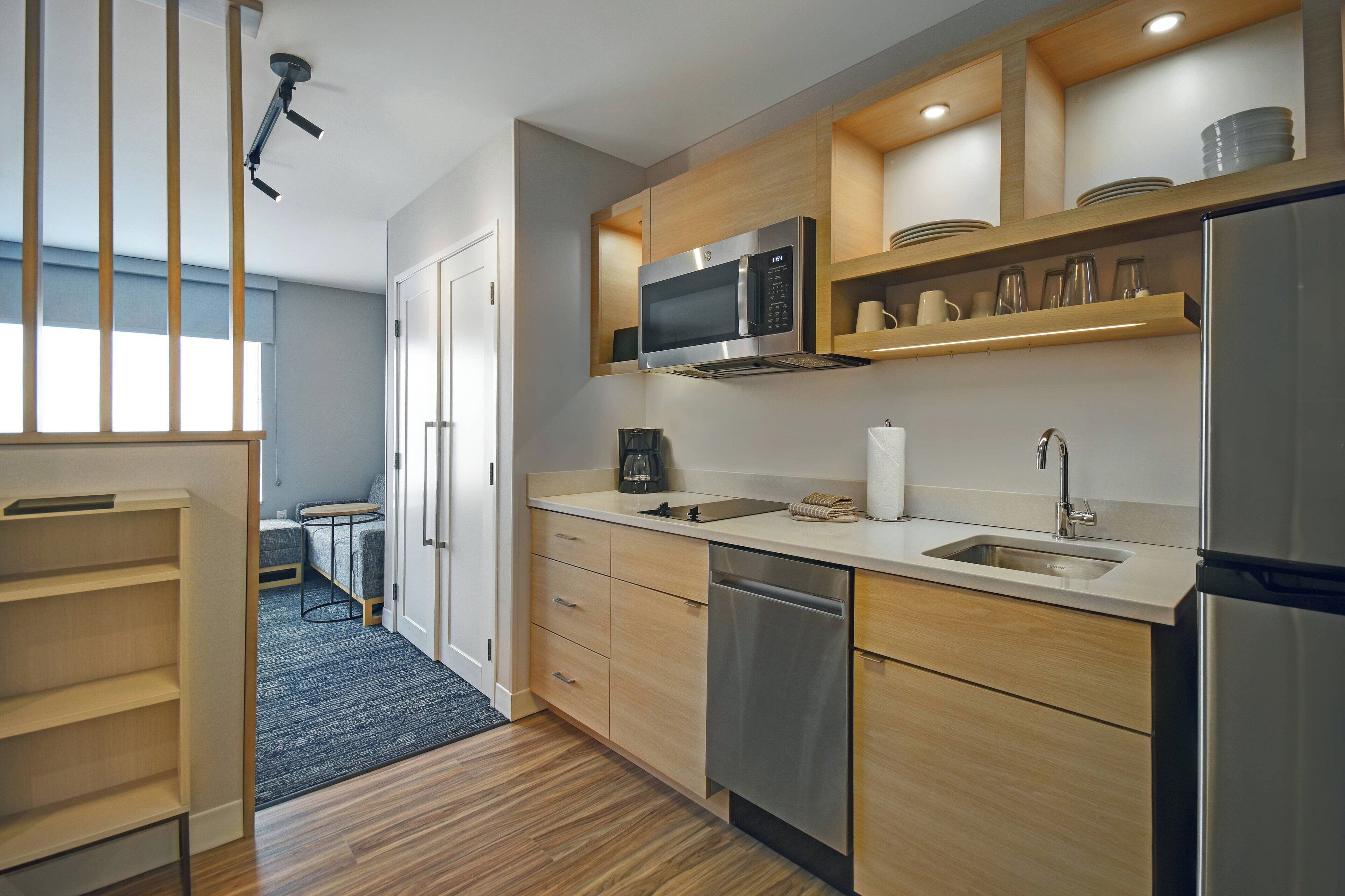 suite, 1 bedroom | desk, laptop workspace, iron/ironing board, rollaway beds