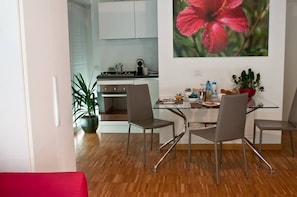 Private kitchen - Vela Suites M Milan Center with garage (Milano)