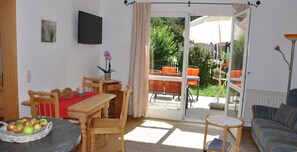 In-room dining - Ferienwohnung Gäste Oase (Bad Windsheim)