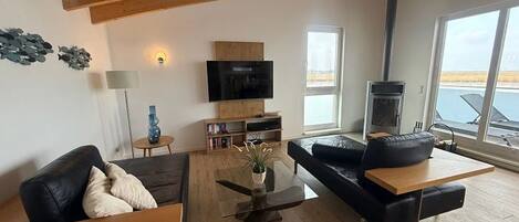 Télévision, cheminée