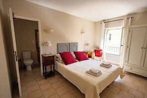 2 bedrooms, desk, travel cot, free WiFi - La Baume des Pèlerins (Sablet)