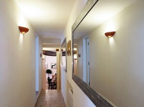 Interior - La Baume des Pèlerins (Sablet)