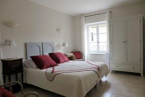 2 chambres, bureau, lit parapluie, Wi-Fi