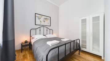 Apartment | 2 bedrooms, laptop workspace, iron/ironing board, free WiFi