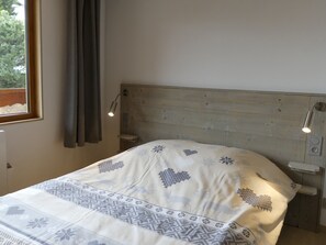 2 soverom og sengetøy