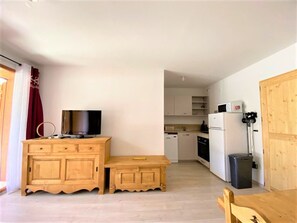 Køleskab, mikrobølgeovn, opvaskemaskine