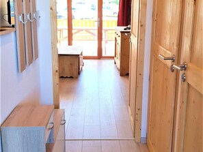 Interior - New Cabin Studio 4P, Terrace, Free Parking (La Joue du Loup)