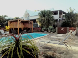 Piscine extérieure, piscine chauffée