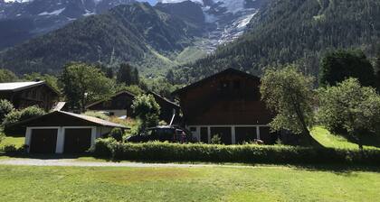 2 Rooms Chamonix / Les Houches, superb view of the Mont-Blanc range