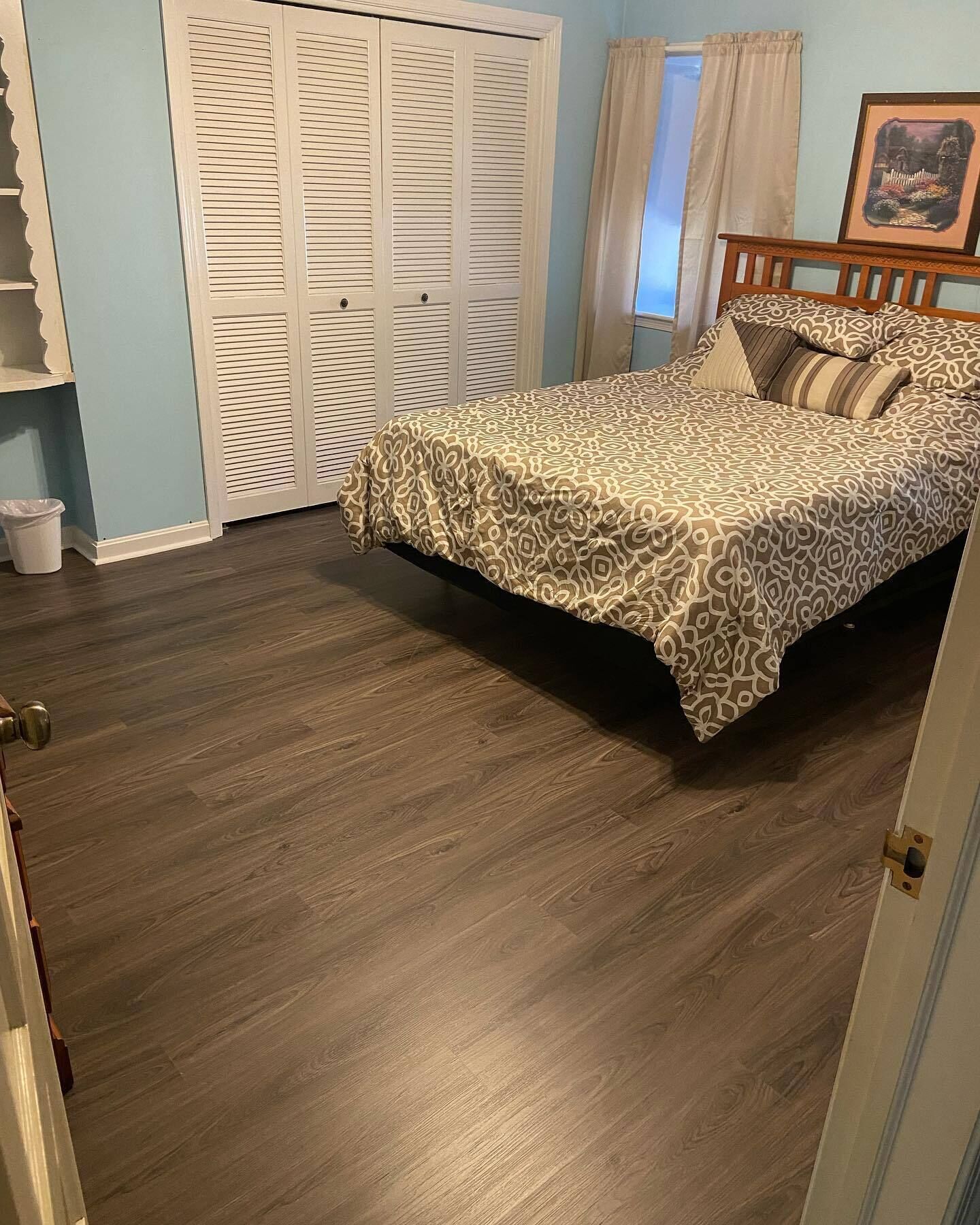 4 Schlafzimmer, Schreibtisch, Bügeleisen/Bügelbrett, Reisekinderbett