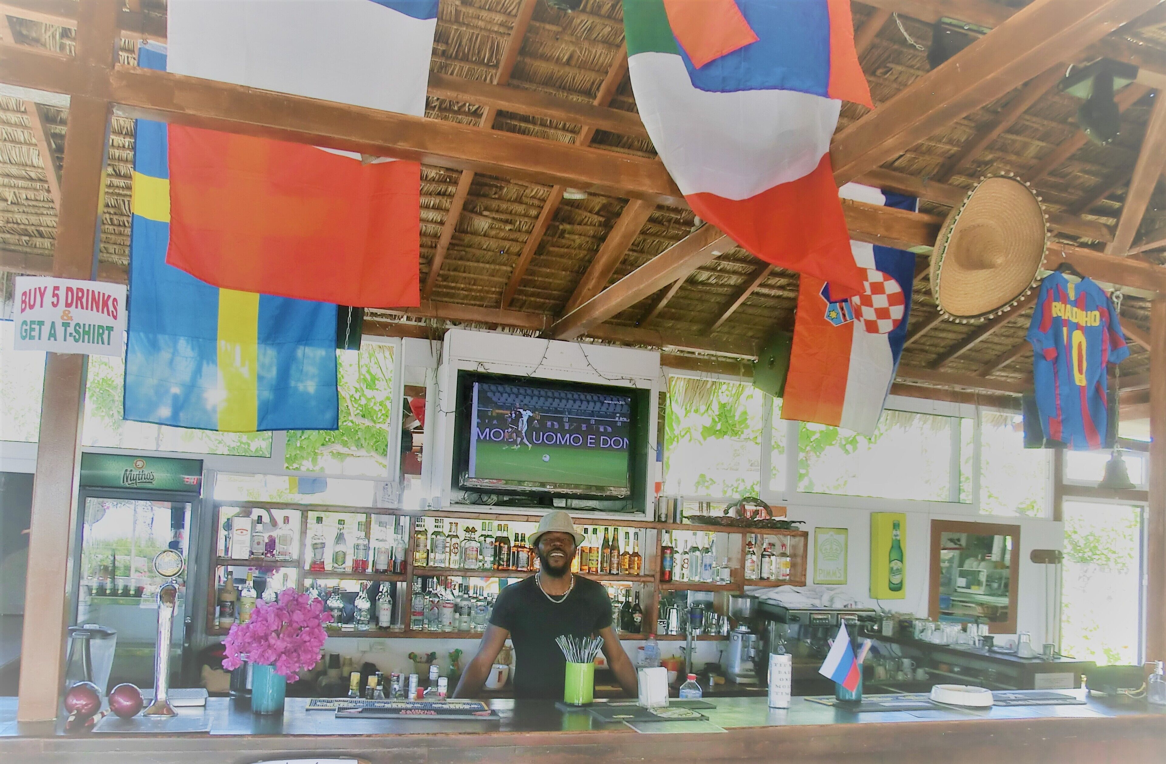 Photo - Santorini Camping & Hostel