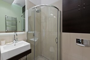 City Studio Suite | Bathroom